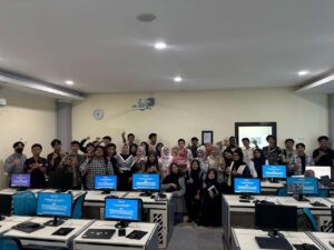 Mahasiswa Sistem Informasi Berbagi Wawasan dalam Seminar dan Workshop “Penerapan Basis Data dalam Full Stack Development dan Business Intelligence”
